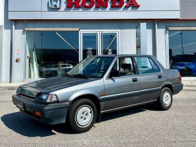 Honda Civic CIVIC 3ª SERIE 4P AMERICANA 1.5 16V SEDAN Grigio usata Vicenza Honda Civic CIVIC 3ª SERIE 4P AMERICANA 1.5 16V SEDAN Grigio usata Vicenza
