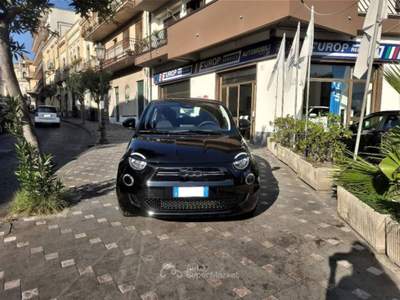 Fiat 500 PASSION 42Kwh 118CV Nero usata Zafferana Etnea