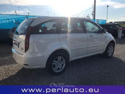 Tata Xenon 2.2td  7 posti 4x4 Bianco usata Arezzo