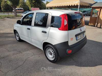 Fiat Panda S&S, 2 posti, 5 porte, Anno 08/2016, Km 105.000, OK NEOPATENTATI Bianco usata Reggio nell'Emilia