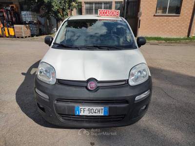 Fiat Panda S&S, 2 posti, 5 porte, Anno 08/2016, Km 105.000, OK NEOPATENTATI Bianco usata Reggio nell'Emilia
