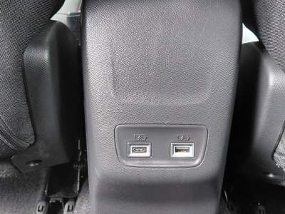 Peugeot 2008 Peugeot 2008 PureTech 101 CV Allure Bianco usata Casoria