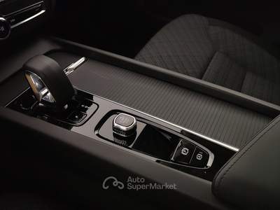 Volvo XC60  2.0 t6 phev core awd auto Grigio usata Rivoli