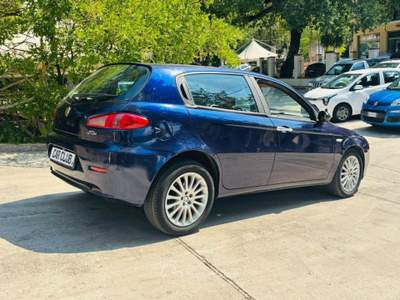 Alfa Romeo 147 1.9 JTD 5 porte Distinctive Blu/Azzurro usata Morano Calabro