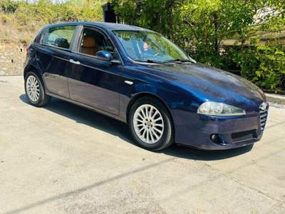 Alfa Romeo 147 1.9 JTD 5 porte Distinctive Blu/Azzurro usata Morano Calabro
