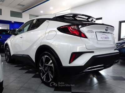 Toyota C-HR 2.0 HYBRID E-CVT 152 CV MORE BUSINESS Bianco usata Carlentini