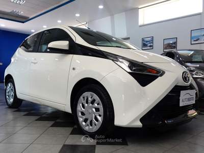 Toyota Aygo 1.0 BZ 72 CV X-COOL Bianco usata Carlentini