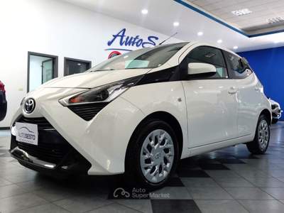 Toyota Aygo 1.0 BZ 72 CV X-COOL Bianco usata Carlentini