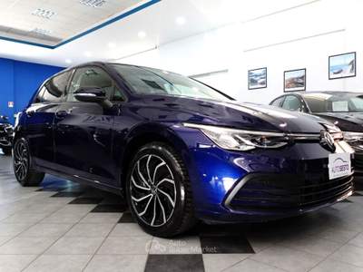 Volkswagen Golf 1.5 eTSI 130 CV DSG LIFE Blu/Azzurro usata Carlentini