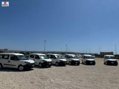 Fiat Doblò cargo combi 1.3 m.jet 16V N1 95CV usata Vittoria