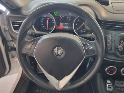 Alfa Romeo Giulietta ALFA ROMEO GIULIETTA 1.6 MJ 120cv Euro 6B Bianco usata MANDATORICCIO