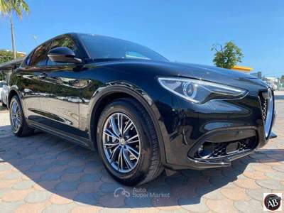 Alfa Romeo Stelvio 2.2 T.diesel 180CV AT8 RWD Exec. Nero usata Latina