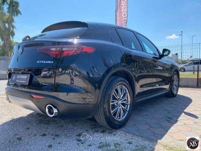 Alfa Romeo Stelvio 2.2 T.diesel 180CV AT8 RWD Exec. Nero usata Latina