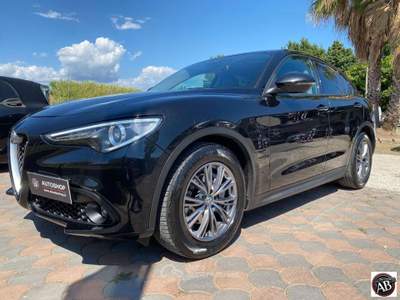 Alfa Romeo Stelvio 2.2 T.diesel 180CV AT8 RWD Exec. Nero usata Latina