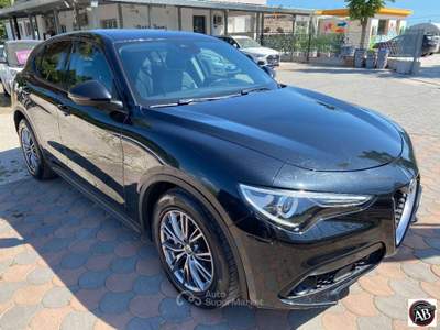 Alfa Romeo Stelvio 2.2 T.diesel 180CV AT8 RWD Exec. Nero usata Latina