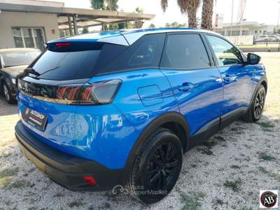 Peugeot 3008 BlueHDi 130 EAT8 S&S GT Line Blu/Azzurro usata Latina
