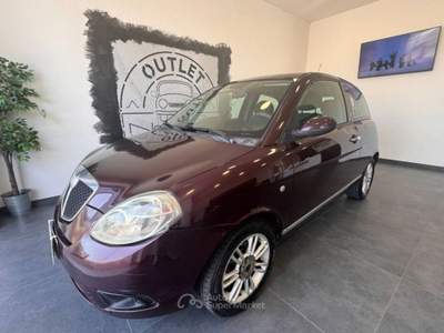 Lancia Ypsilon 1.3 mjt 16v Oro Giallo usata Latina