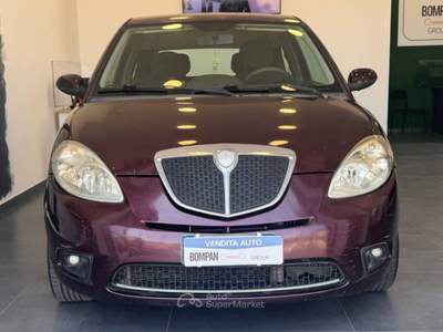 Lancia Ypsilon 1.3 mjt 16v Oro Giallo usata Latina