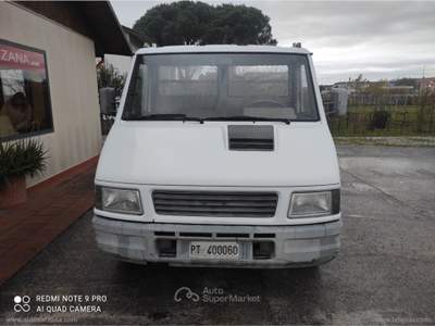 Iveco Daily Daily 30.8 2.5 D PL CASSONATO POCHISSIMI KM ORIGINALI Bianco usata SARZANA