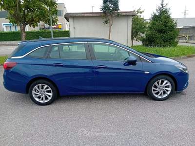 Opel Astra Astra V 2016 Sports Tourer Sports 1.6 cdti Blu/Azzurro usata TRAVAGLIATO