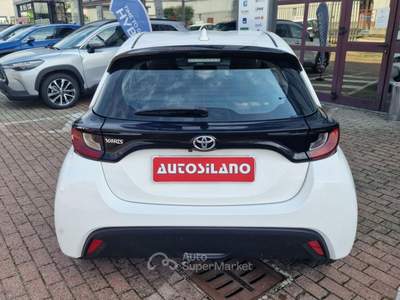 Toyota Yaris 1.0 5 porte Active Bianco usata Vignate