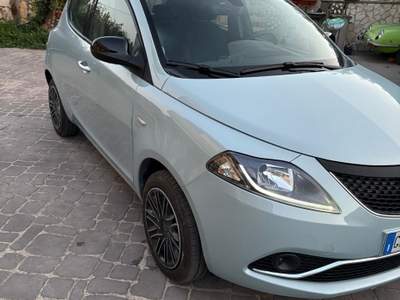 Lancia Ypsilon Lancia y Blu/Azzurro usata Sarno