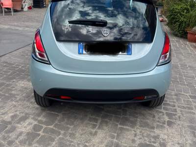 Lancia Ypsilon Lancia y Blu/Azzurro usata Sarno