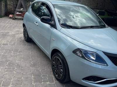 Lancia Ypsilon Lancia y Blu/Azzurro usata Sarno