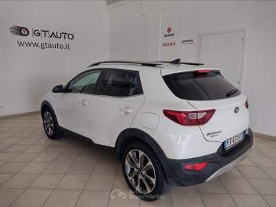 Kia Stonic  1.4 mpi ecogpl energy Bianco usata Pisa