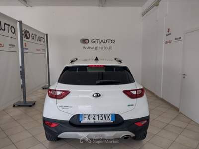 Kia Stonic  1.4 mpi ecogpl energy Bianco usata Pisa