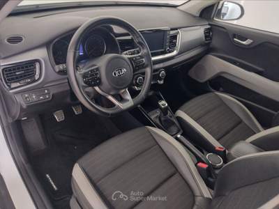 Kia Stonic  1.4 mpi ecogpl energy Bianco usata Pisa