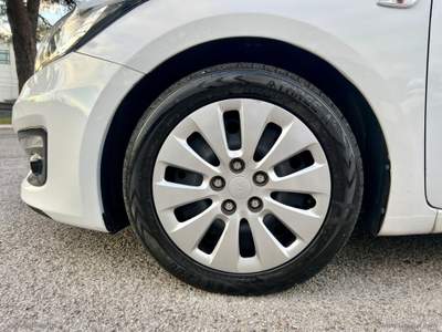 Kia Cee'd cee d 1.6 CRDi 110 CV SW Active Bianco usata RIMINI