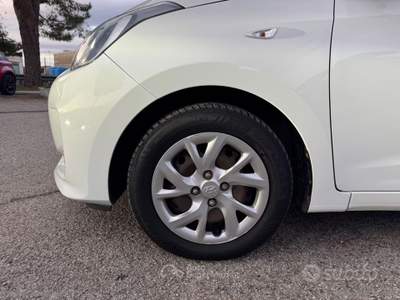 Hyundai i10 i10 1.0 LPGI Econext Login Bianco usata RIMINI