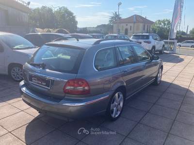 Jaguar X-Type cat Wagon Executive EU3 Grigio usata Biella