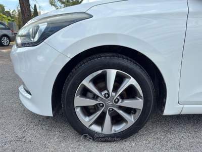 Hyundai i20 i20 1.2 84 CV 5p. Econext Comfort Bianco usata RIMINI