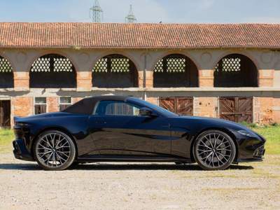 Aston Martin Vantage Roadster Nero usata Alfianello