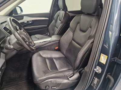 Volvo XC90 D5 AWD Geartronic 7 posti Momentum Euro 6 D-Temp Blu/Azzurro usata Novara