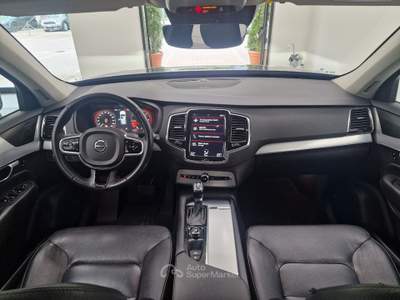 Volvo XC90 D5 AWD Geartronic 7 posti Momentum Euro 6 D-Temp Blu/Azzurro usata Novara