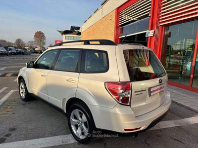 Subaru Forester 2.0d Comfort, MOTORE DA SOSTITUIRE! Bianco usata Codroipo