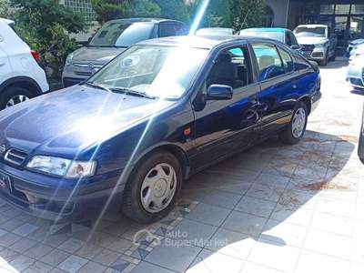 Nissan Primera 1.6i 16V 5 porte SE Blu/Azzurro usata Castrovillari