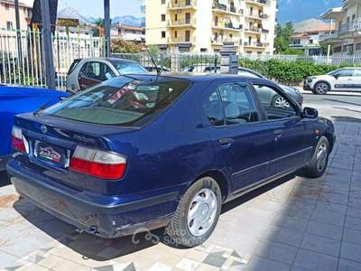 Nissan Primera 1.6i 16V 5 porte SE Blu/Azzurro usata Castrovillari