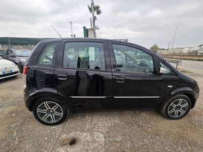 Lancia Musa 16V Platino GPL Nero usata Andria