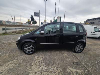 Lancia Musa 16V Platino GPL Nero usata Andria