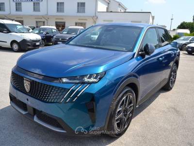 Peugeot 3008 Hybrid 145CV e-DCS6 Allure PRONTA CONSEGNA Blu/Azzurro usata COMACCHIO