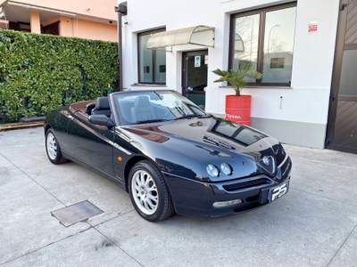 Alfa Romeo Spider Spider 916 2.0 ts 16v 150cv Lusso - Storica Nero usata Seregno