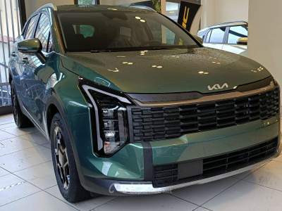 Kia Sportage Sportage 1.6 TGDi HEV AT Style  ultimo modello 2026 Verde usata Firenze
