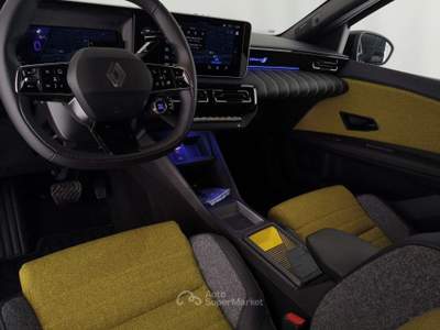 Renault Master Renault 5 E-Tech Iconic Cinq comfort range 150cv Blu/Azzurro usata Monza