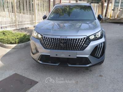 Peugeot 2008 Peugeot 2008 PureTech 101 CV Allure Argento usata Casoria