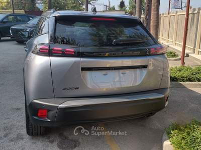 Peugeot 2008 Peugeot 2008 PureTech 101 CV Allure Argento usata Casoria