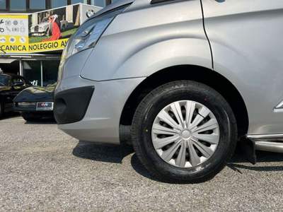 Ford Tourneo Custom 310 2.0 TDCi 130CV 6 POSTI N1 AUTOCARRO Argento usata Besozzo